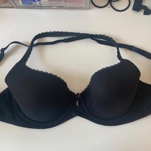 Victoria’s Secret body by Victoria bra